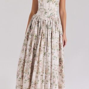 HOUSE OF CB Ysabella Floral Maxi Sundress